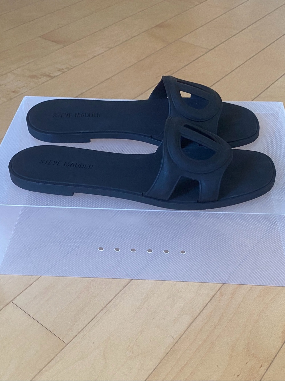 Steve Madden Black Jellie Slide Sandals with Logo Accent - Picture 3 of 7
